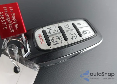 2017 Chrysler Pacifica Touring-L из США, поврежденный, VIN 2C4RC1BG8HR757017